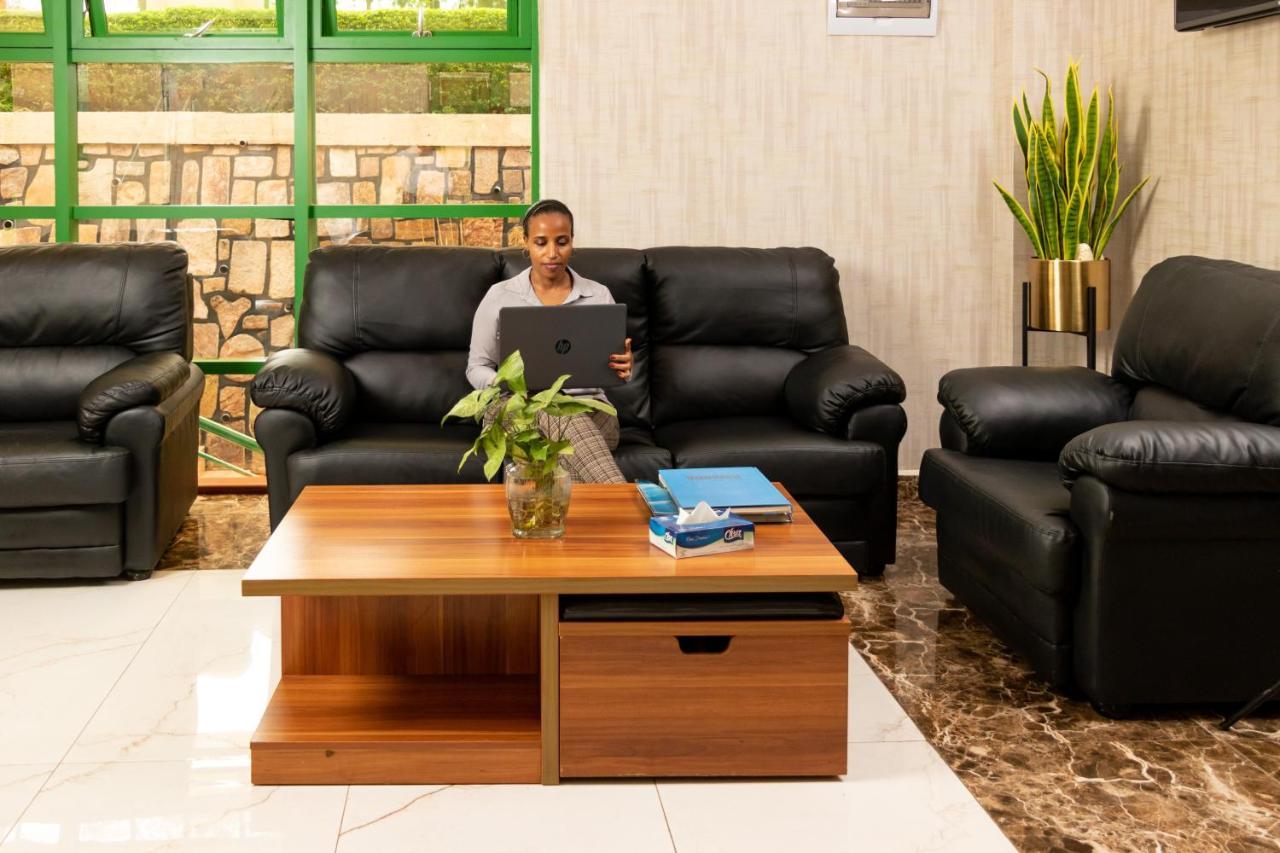 Highlands Suites Hotel And Apartments Kigali Esterno foto