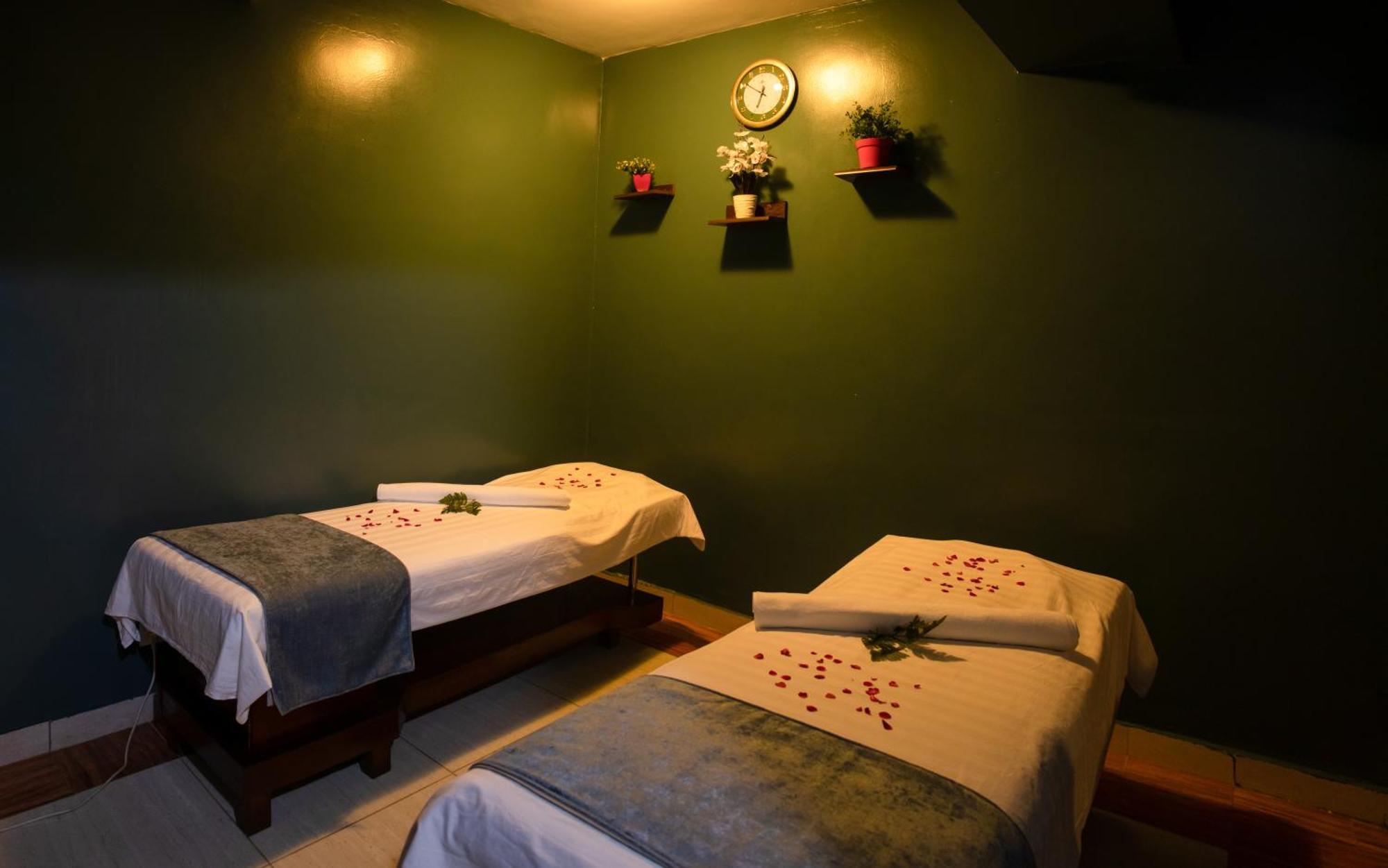 Highlands Suites Hotel And Apartments Kigali Esterno foto