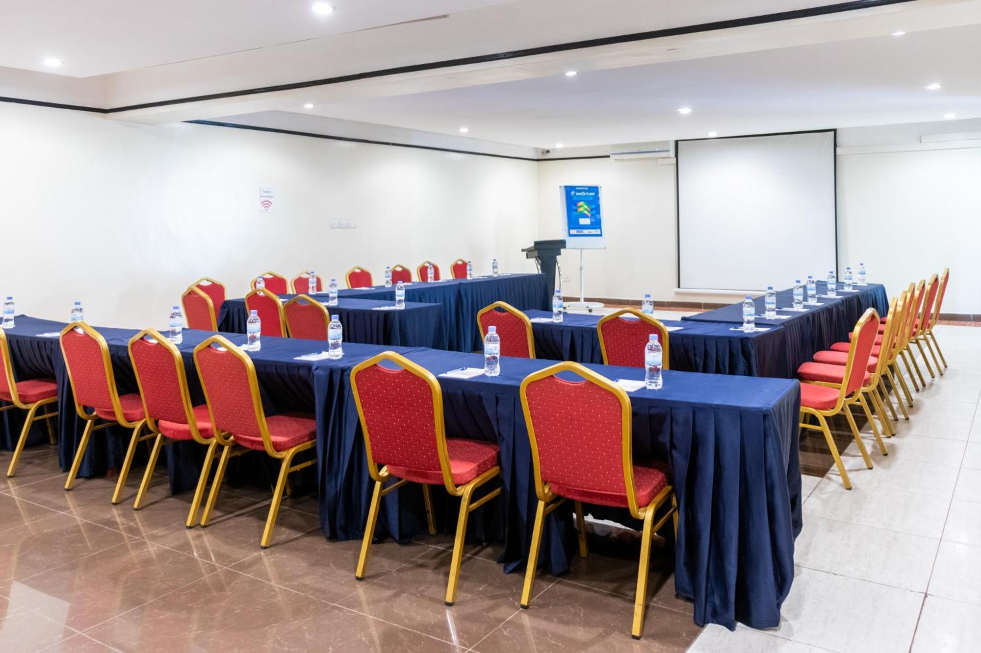 Highlands Suites Hotel And Apartments Kigali Esterno foto