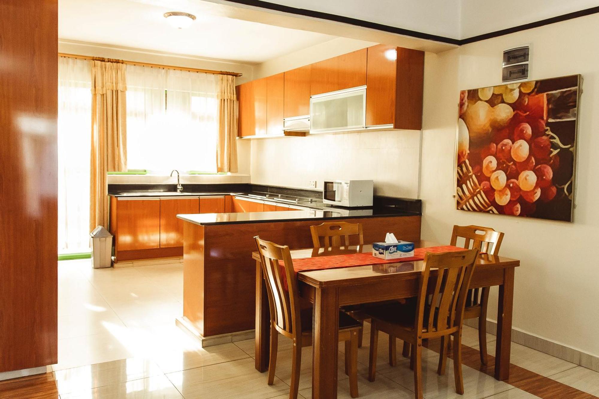 Highlands Suites Hotel And Apartments Kigali Esterno foto