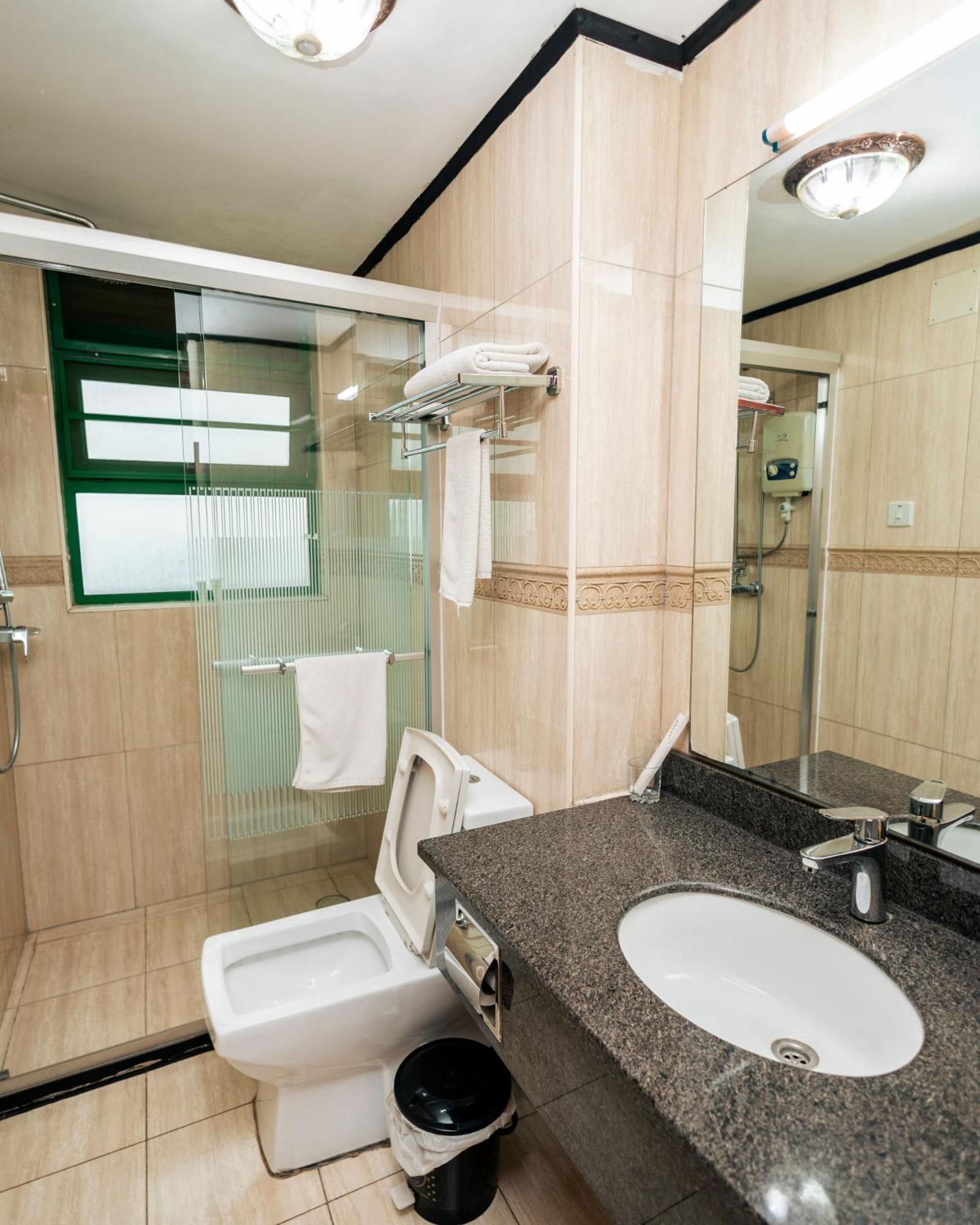 Highlands Suites Hotel And Apartments Kigali Esterno foto